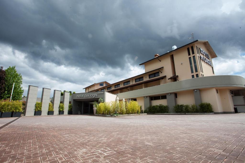 Albergo Dei Laghi Turate Kültér fotó